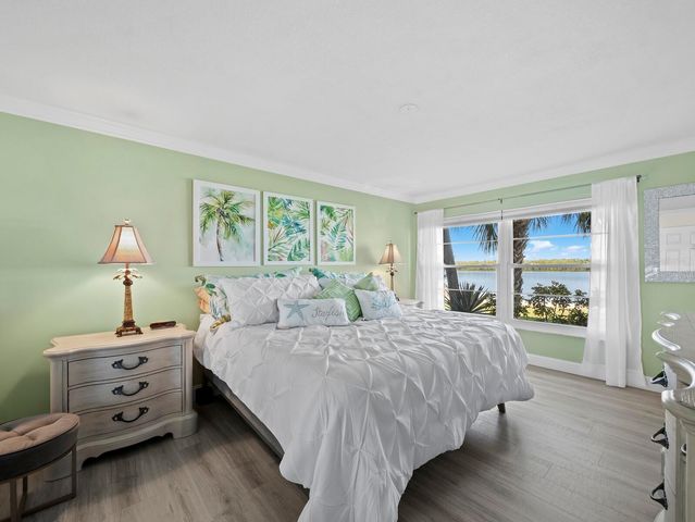 4430 EXETER DRIVE 106, Longboat Key, FL 34228