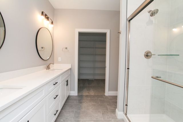 3 St. Ivans Circle, Bloomington, IL 61705