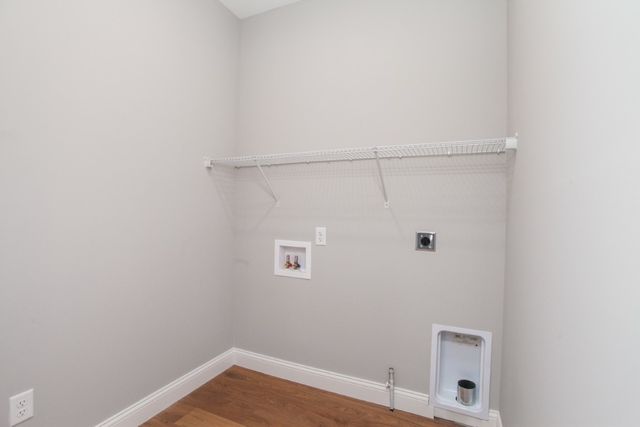 3 St. Ivans Circle, Bloomington, IL 61705