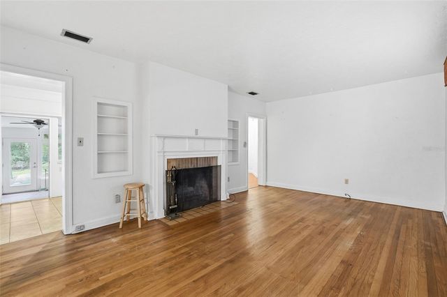 1423 NW 11TH ROAD, Gainesville, FL 32605