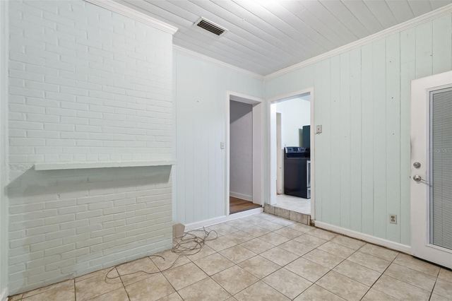 1423 NW 11TH ROAD, Gainesville, FL 32605