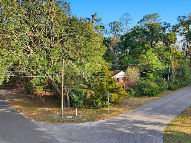 1423 NW 11TH ROAD, Gainesville, FL 32605