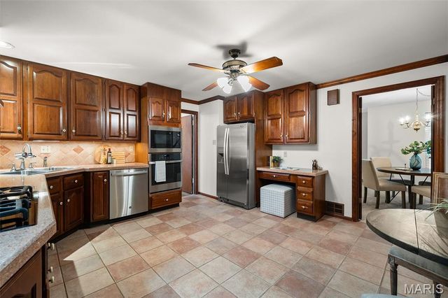 435 Hampshire Court, Webster Groves, MO 63119