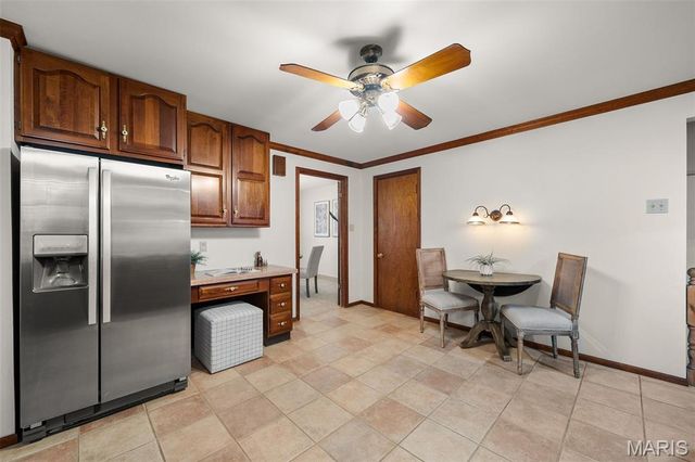 435 Hampshire Court, Webster Groves, MO 63119