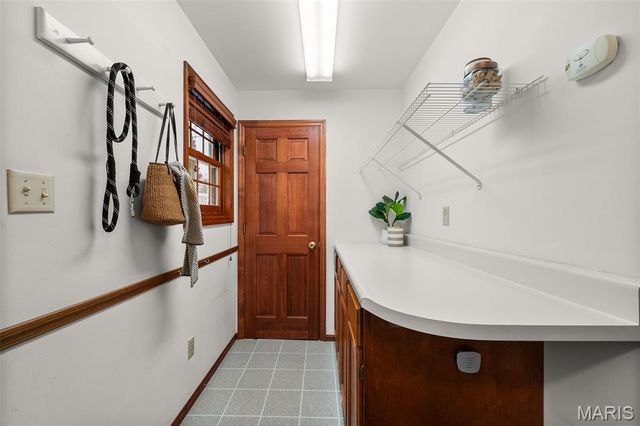 435 Hampshire Court, Webster Groves, MO 63119