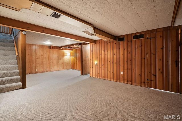 435 Hampshire Court, Webster Groves, MO 63119