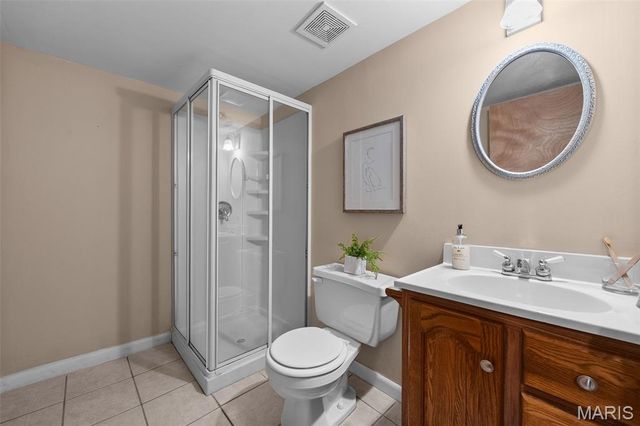 435 Hampshire Court, Webster Groves, MO 63119