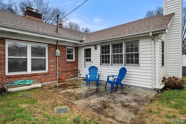 435 Hampshire Court, Webster Groves, MO 63119