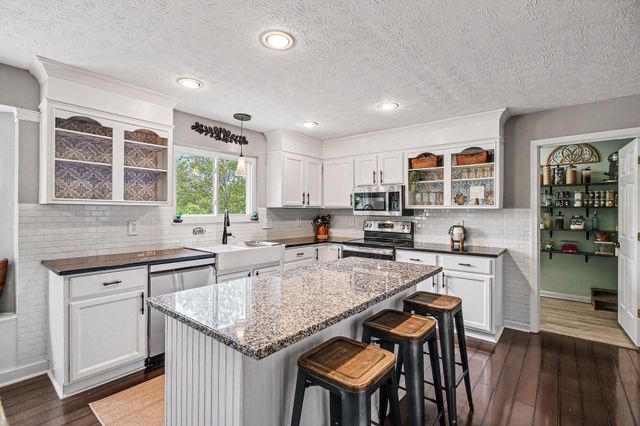 110 Charles Givins Drive, Dry Ridge, KY 41035