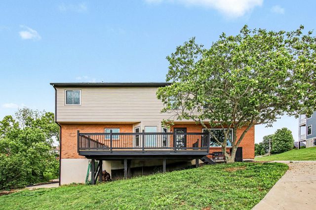 110 Charles Givins Drive, Dry Ridge, KY 41035
