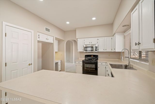 11830 N Gray Eagle Avenue, Oro Valley, AZ 85737