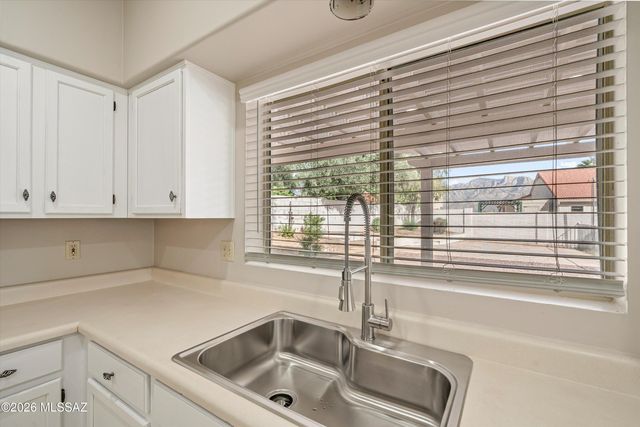 11830 N Gray Eagle Avenue, Oro Valley, AZ 85737