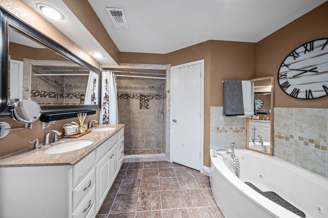 6712 Running Creek Drive, Arlington, TX 76001