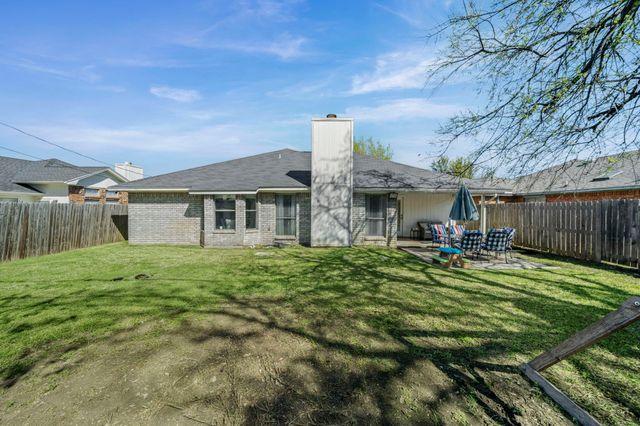 6712 Running Creek Drive, Arlington, TX 76001