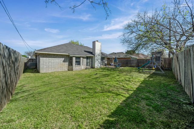 6712 Running Creek Drive, Arlington, TX 76001
