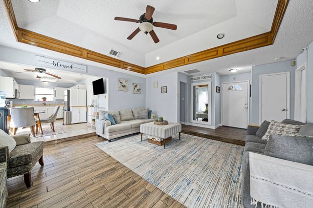 6712 Running Creek Drive, Arlington, TX 76001