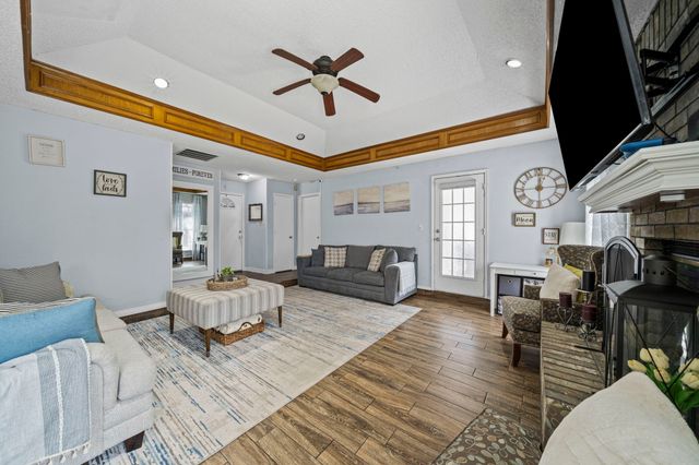 6712 Running Creek Drive, Arlington, TX 76001