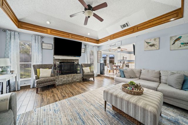 6712 Running Creek Drive, Arlington, TX 76001