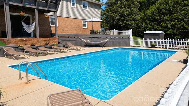 1984 Crestdale Lane, Newton, NC 28658