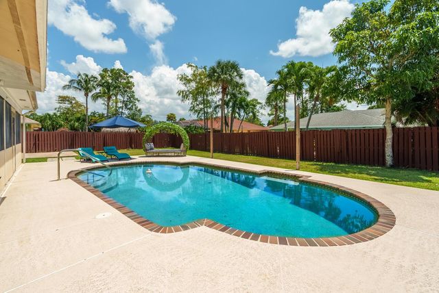 14608 Paddock Drive, Wellington, FL 33414