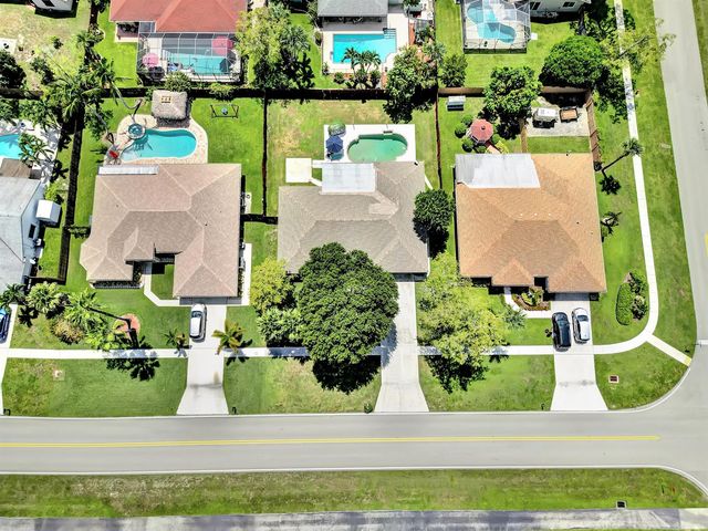 14608 Paddock Drive, Wellington, FL 33414