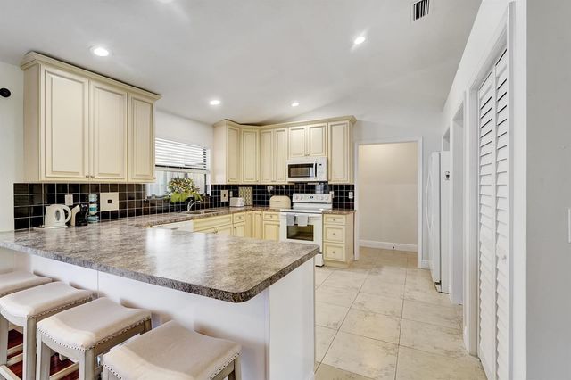 14608 Paddock Drive, Wellington, FL 33414
