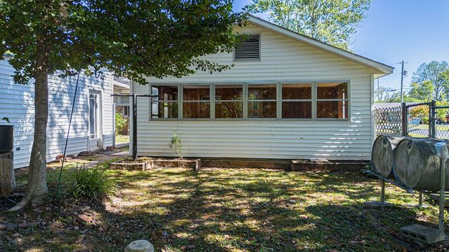 133 Frankfort Ave, Paducah, KY 42001