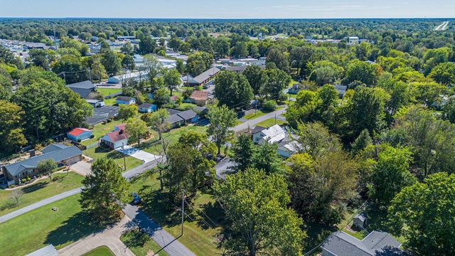 133 Frankfort Ave, Paducah, KY 42001