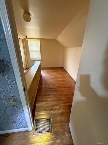 50 Eason Street, Highland Park, MI 48203