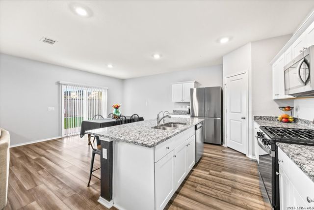 13517 Sunrise Meadow, St Hedwig, TX 78152
