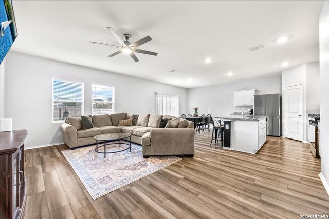 13517 Sunrise Meadow, St Hedwig, TX 78152