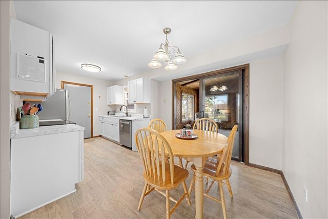 16263 Fishing Way W, Rosemount, MN 55068