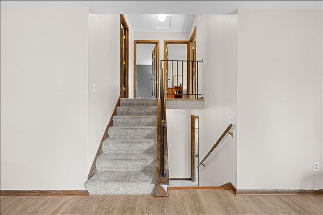 16263 Fishing Way W, Rosemount, MN 55068