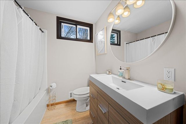 16263 Fishing Way W, Rosemount, MN 55068