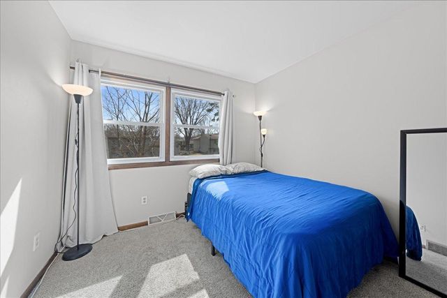 16263 Fishing Way W, Rosemount, MN 55068