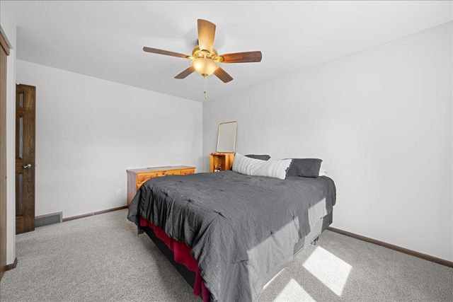 16263 Fishing Way W, Rosemount, MN 55068