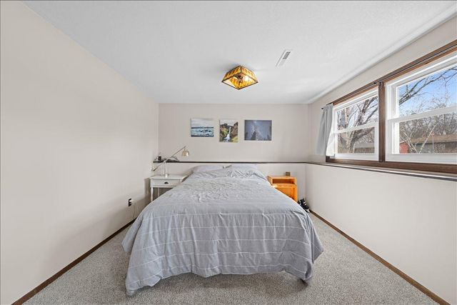 16263 Fishing Way W, Rosemount, MN 55068