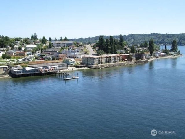 201 SHORE Drive, Bremerton, WA 98310