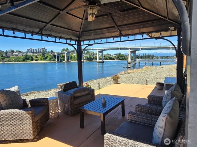 201 SHORE Drive, Bremerton, WA 98310