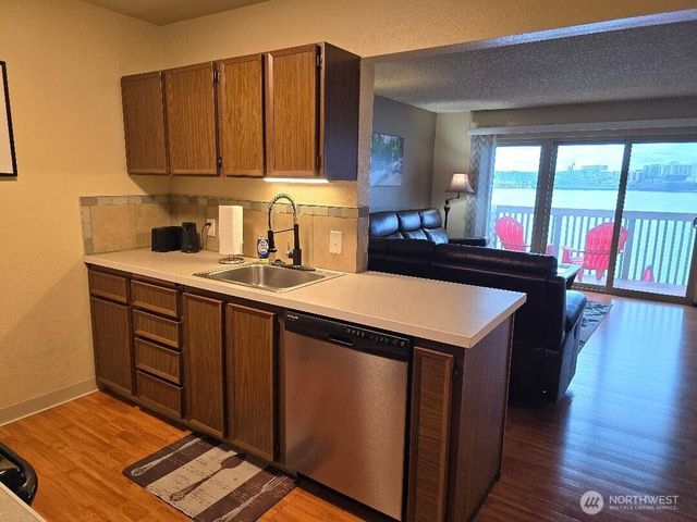 201 SHORE Drive, Bremerton, WA 98310