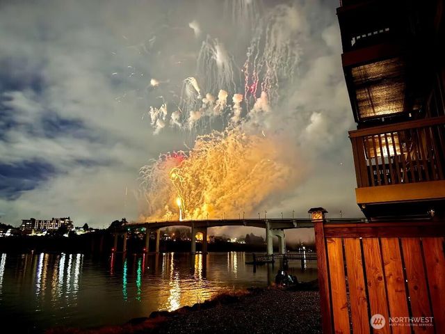 201 SHORE Drive, Bremerton, WA 98310