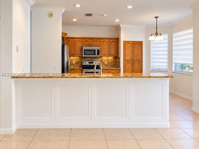 4154 Staghorn Ln, Weston, FL 33331