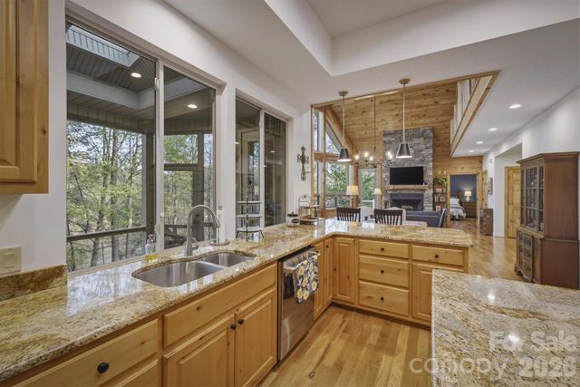 2224 W Paradise Harbor Drive, Connelly Springs, NC 28612
