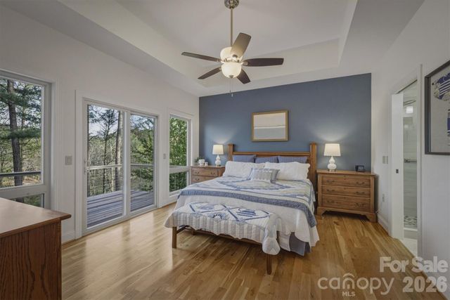 2224 W Paradise Harbor Drive, Connelly Springs, NC 28612
