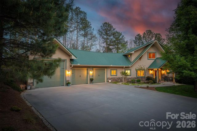 2224 W Paradise Harbor Drive, Connelly Springs, NC 28612