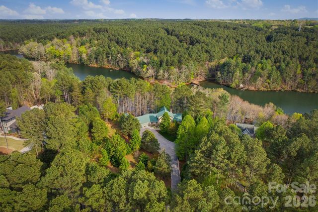 2224 W Paradise Harbor Drive, Connelly Springs, NC 28612