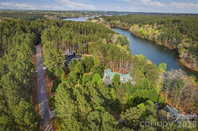 2224 W Paradise Harbor Drive, Connelly Springs, NC 28612