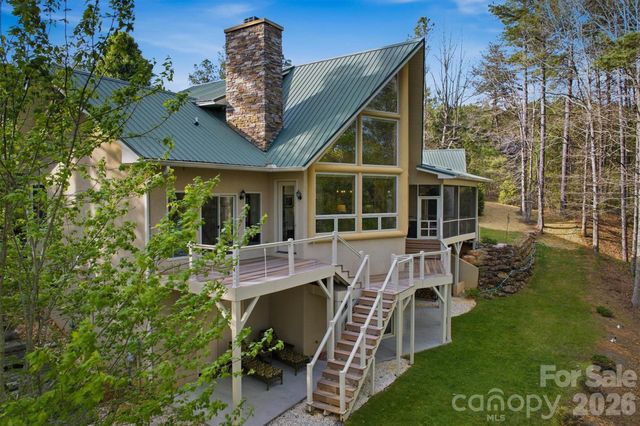 2224 W Paradise Harbor Drive, Connelly Springs, NC 28612