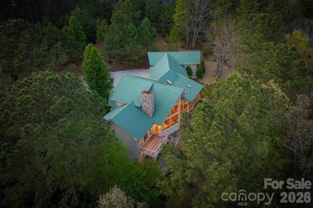 2224 W Paradise Harbor Drive, Connelly Springs, NC 28612