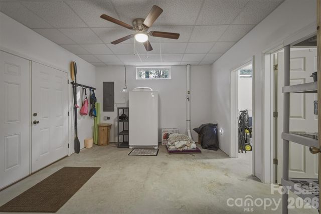 2224 W Paradise Harbor Drive, Connelly Springs, NC 28612